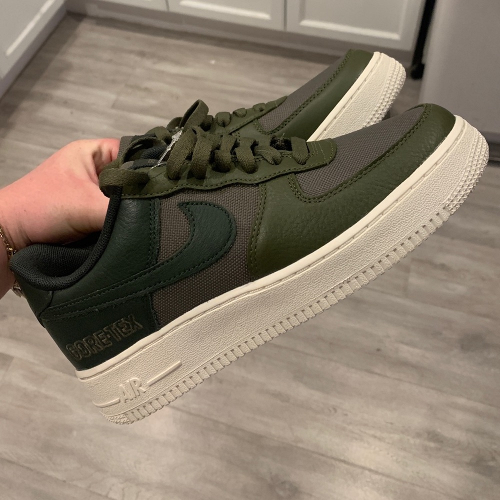 Air Force 1 GTX olive green